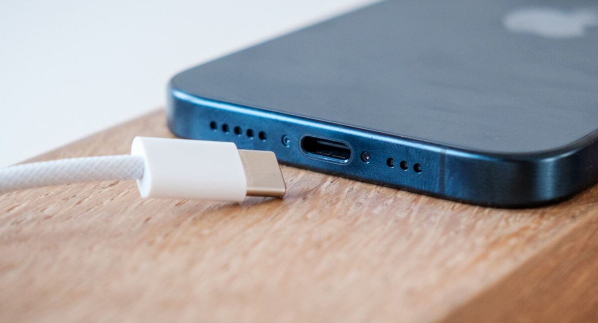    Как правильно починить кабель от Айфона, если он сломался