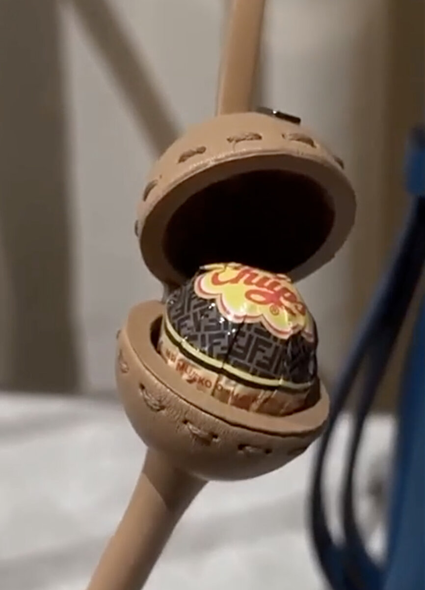 Скрин с видео