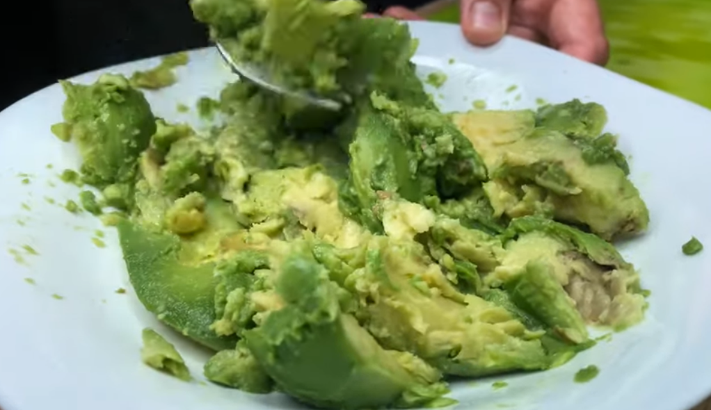 Завтрак, как всем известно, самый важный приём пищи, который нельзя пропускать. Соглашусь с теми, кто не хочет есть по утрам или отказаться от кофе не может.-4