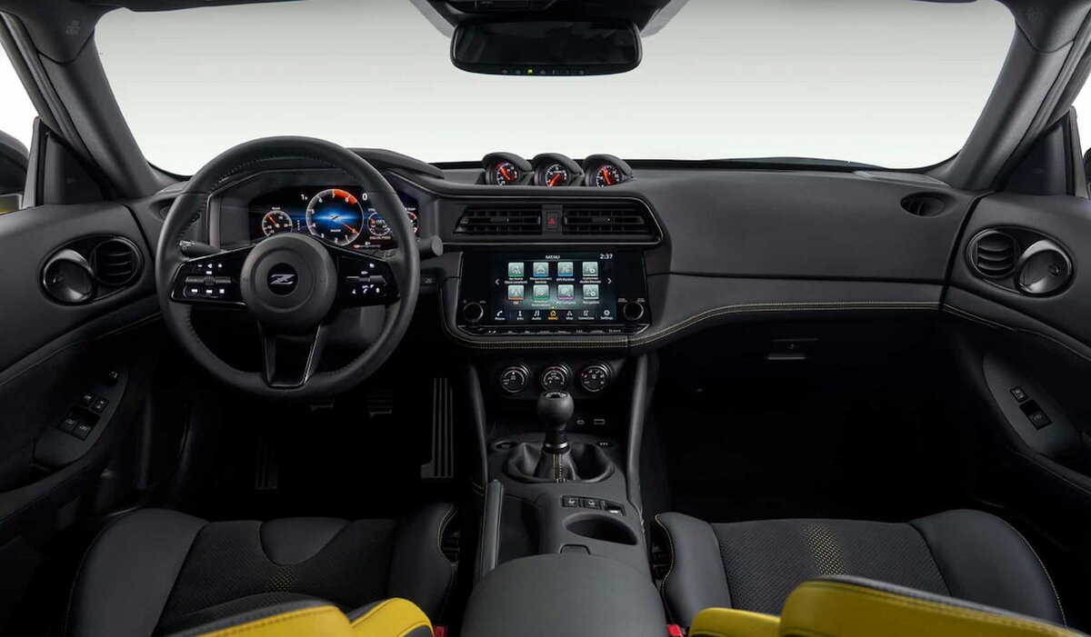 Салон Nissan