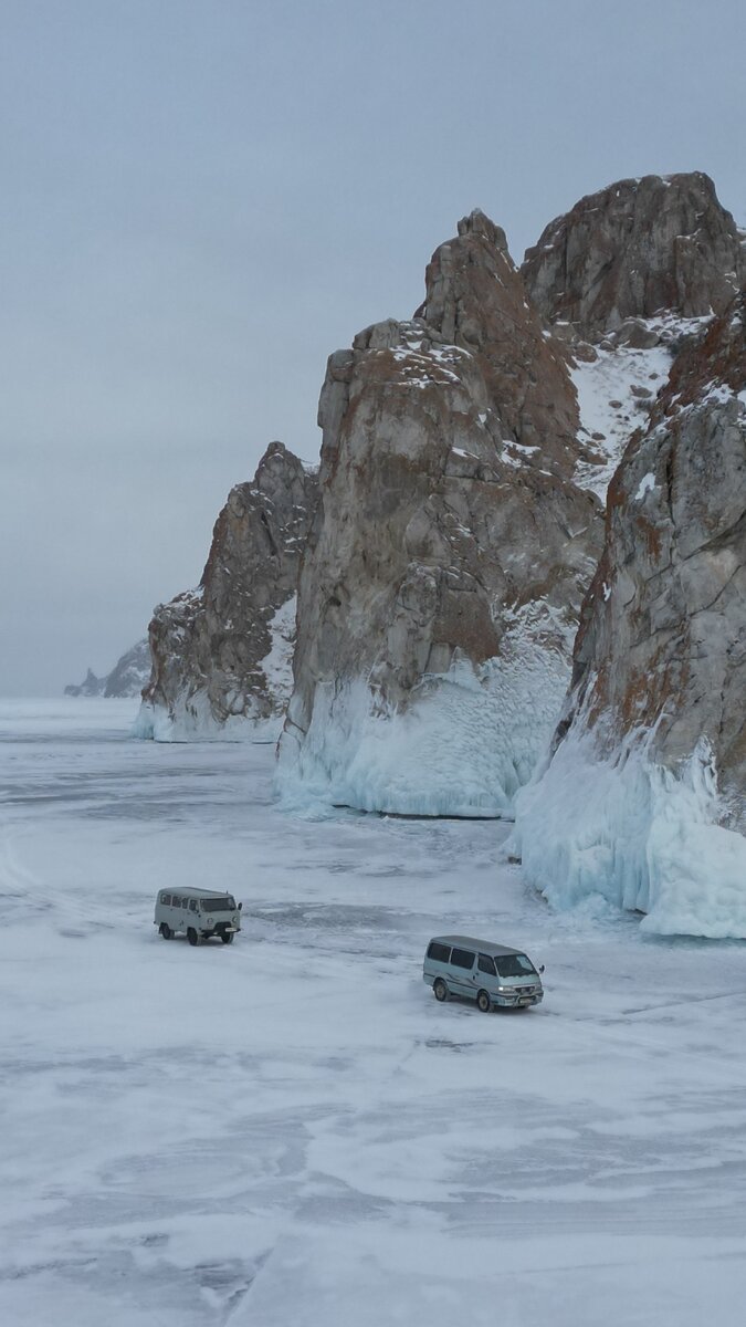 Ребята снимали нашу маленькую экспедицию с дрона. Скала "Два брата".