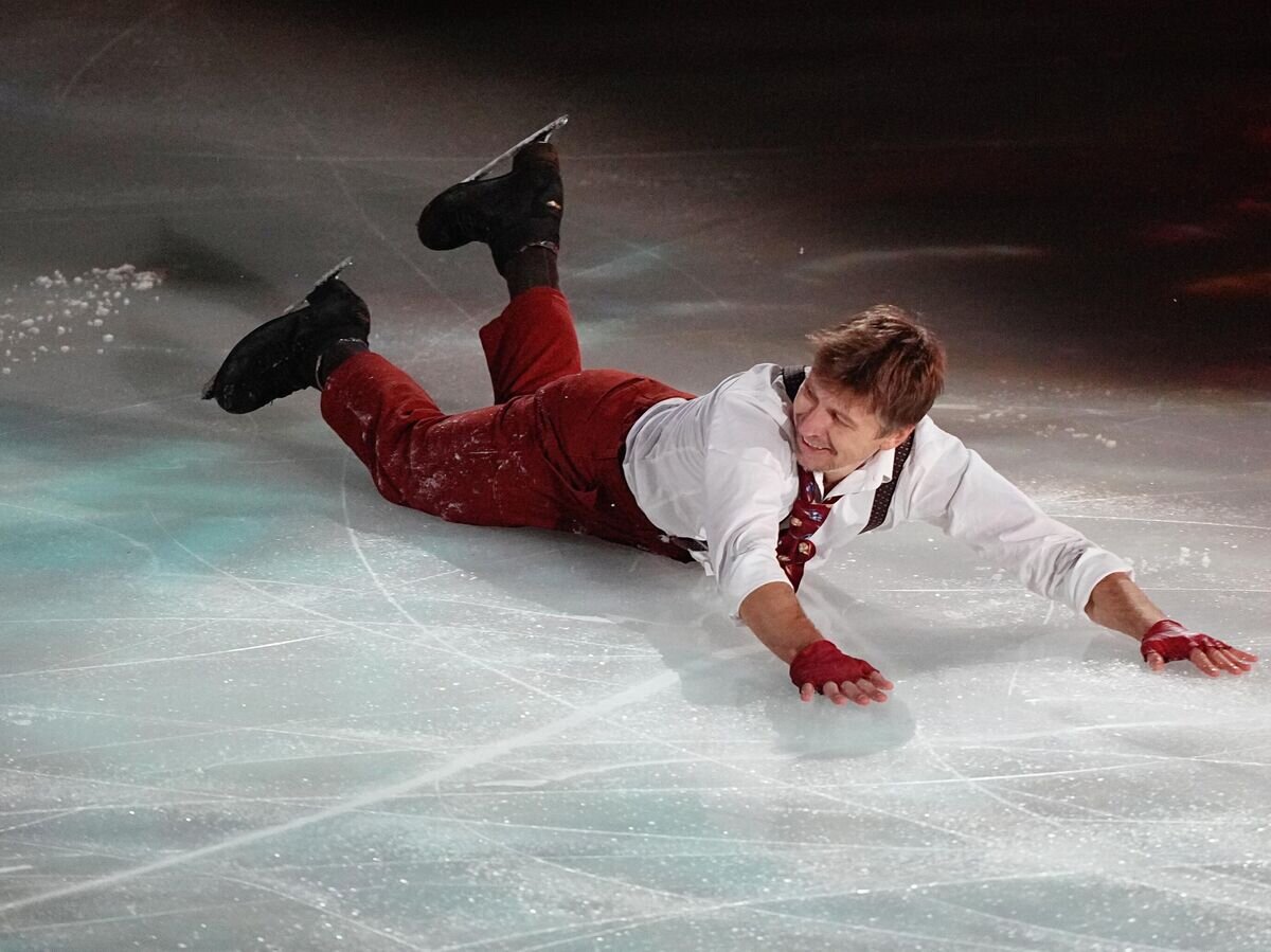    Алексей Ягудин выступает на открытом шоу-турнире по фигурному катанию в Москве.© РИА Новости / Александр Вильф