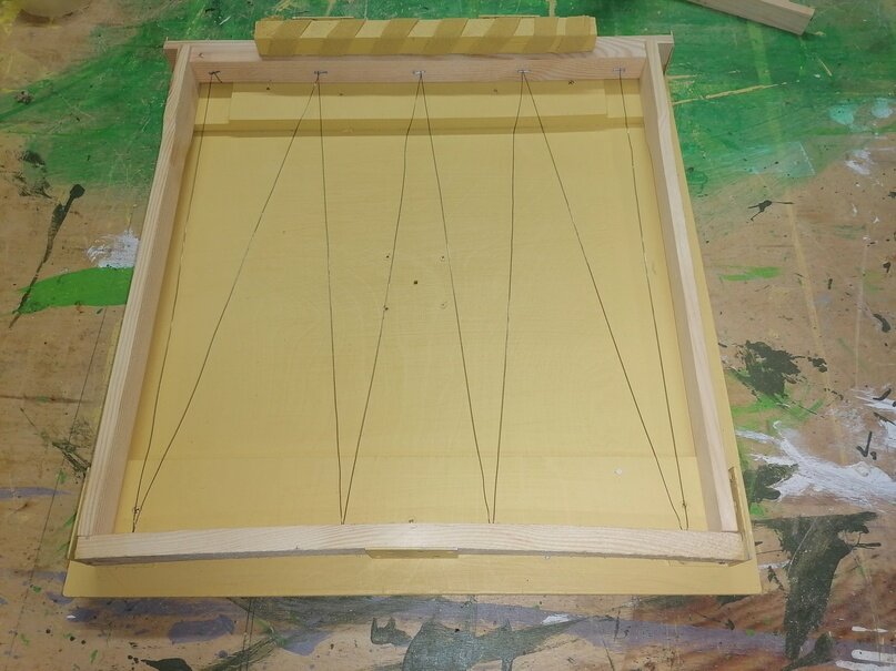 Рамка с натянутой проволокой