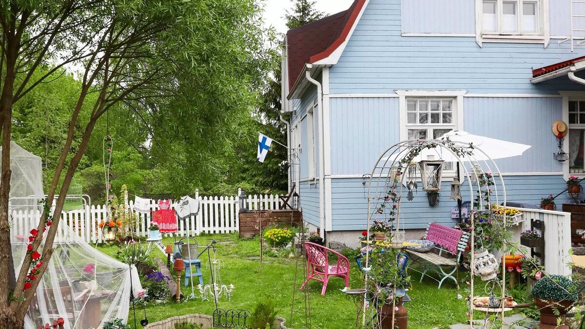 Так выглядит дом, в котором сегодня живут Ана и Эйно. Важное уточнение: оба — гражданины Финляндии, но у Аны есть португальские корни, что тоже нашло свое отражение в интерьере
