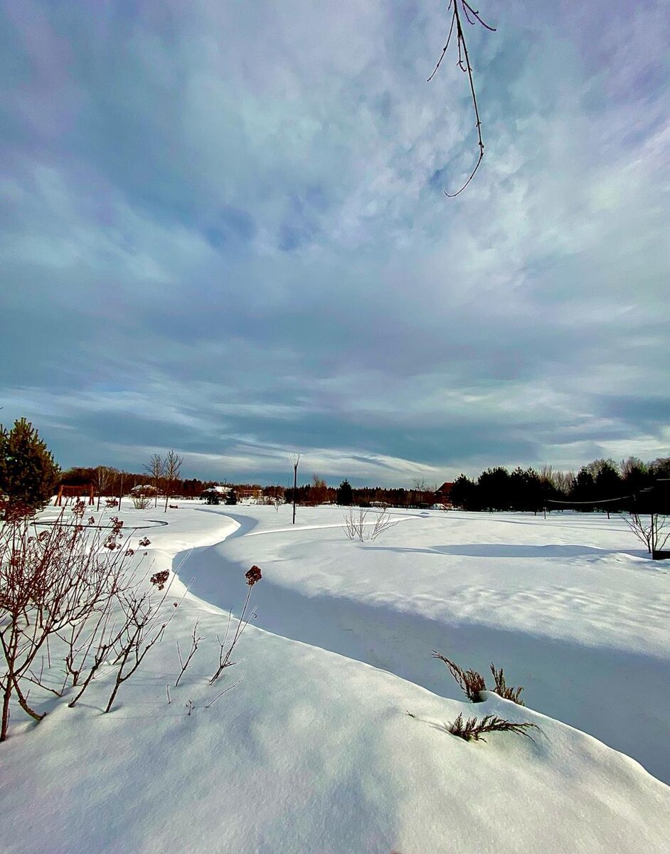 Автор Незаразная Зараза. https://dzen.ru/search?query=%D0%BD%D0%B5%D0%B7%D0%B0%D1%80%D0%B0%D0%B7%D0%BD%D0%B0%D1%8F%20%D0%B7%D0%B0%D1%80%D0%B0%D0%B7%D0%B0&sid=214643284154670131