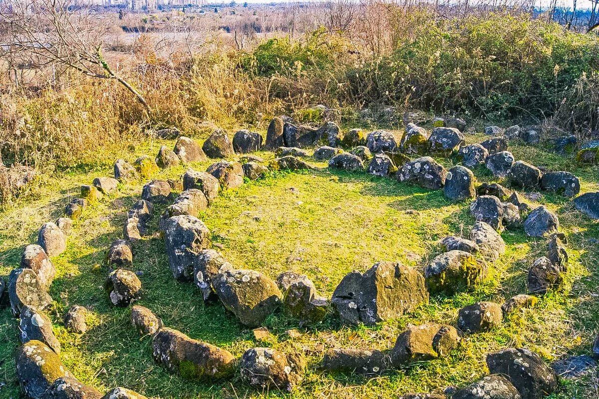 Эшерские кромлехи