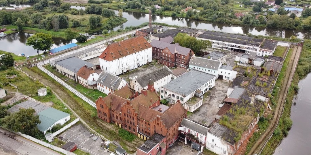 Тюрьма, сохранившая тевтонский замок.