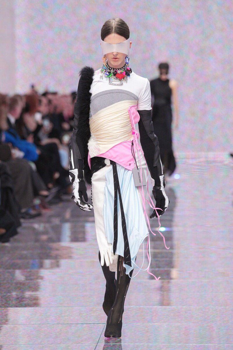 Коллекция Balenciaga осень-зима 2024