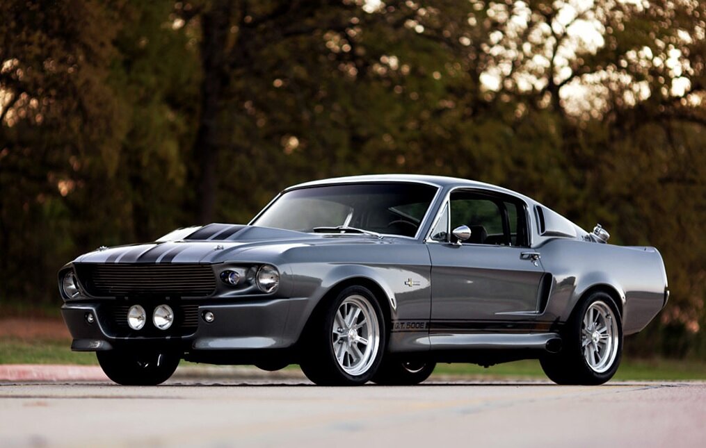 Один из культовых масл-каров - Ford Mustang Shelby GT500 1967.