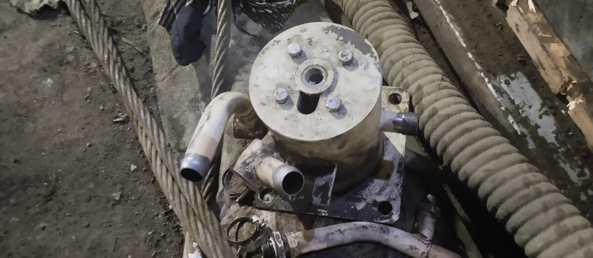 Снятый мною гидрошарнир с другого автокрана