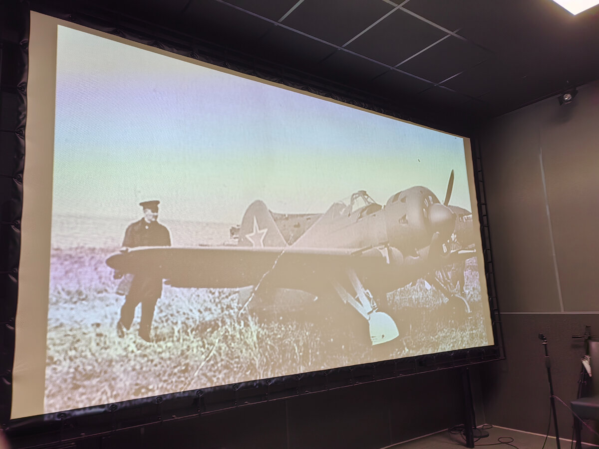 Як-11 переделанный  в И-16 для фильма Балтийское небо.