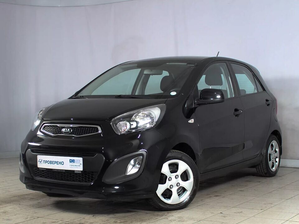 На этой малышке, в качестве порогов ,при ремонте , использоваласи профильная труба 100×100. Хозяин машины решил использовать проф трубу , т.к. не смог ни где заказать комплект заводских порогов на неё.