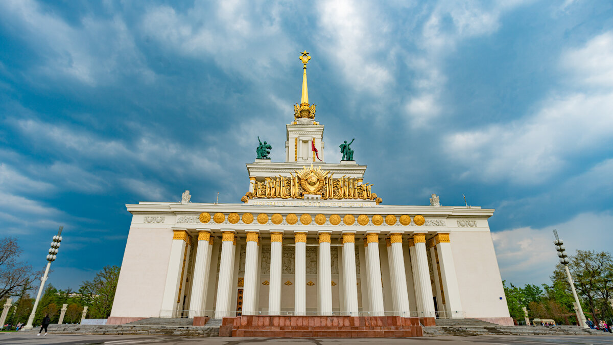 7 лучших отелей Москвы с завтраком рядом с ВДНХ