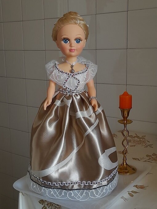 Бальное рождественское платье куклы Анастасии "Люмьер". Декабрь, 2023.