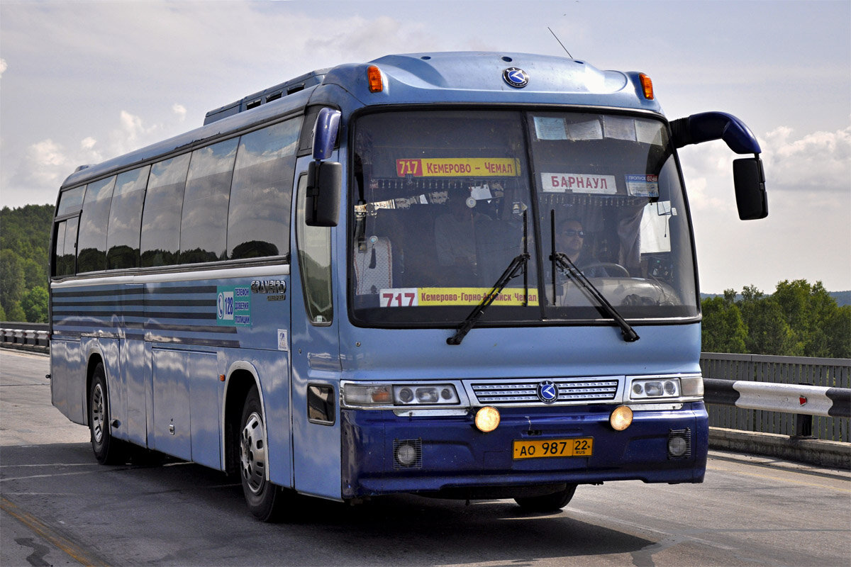 Автобус который останавливается в Барнауле. 