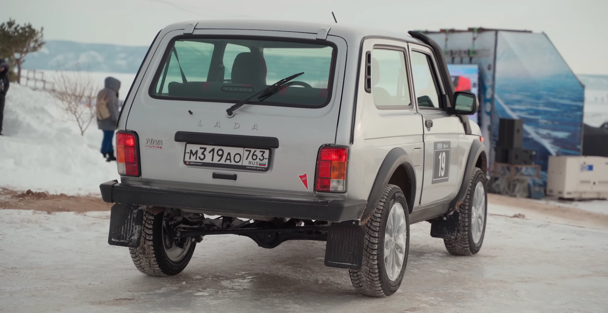 Правильная Chevy Niva с двигателем Toyota и АКПП из Новосибирска