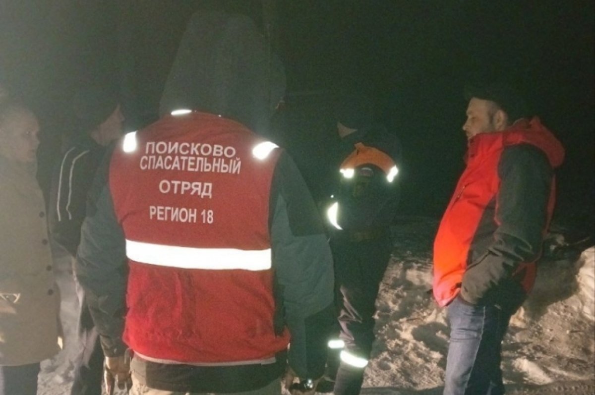    Отряд искал мужчину в лесу 2 марта вечером и в ночь на 3 марта, но пенсионера найти не удавалось