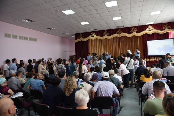 Публичные слушания по строительству АЭС в поселке Улькен, архивное фото