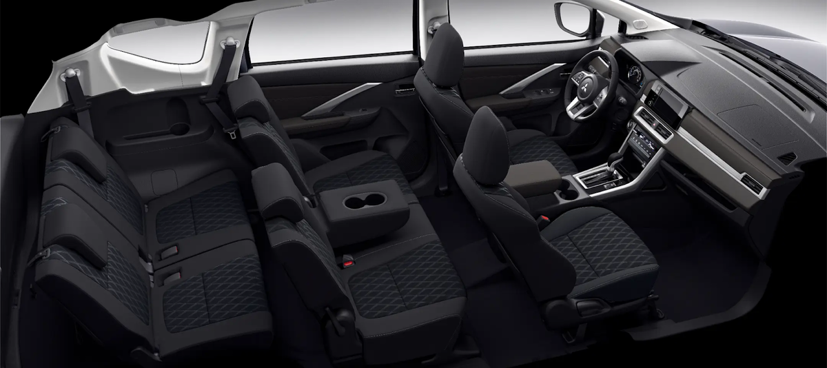 Конфигурация салона Mitsubishi Xpander 