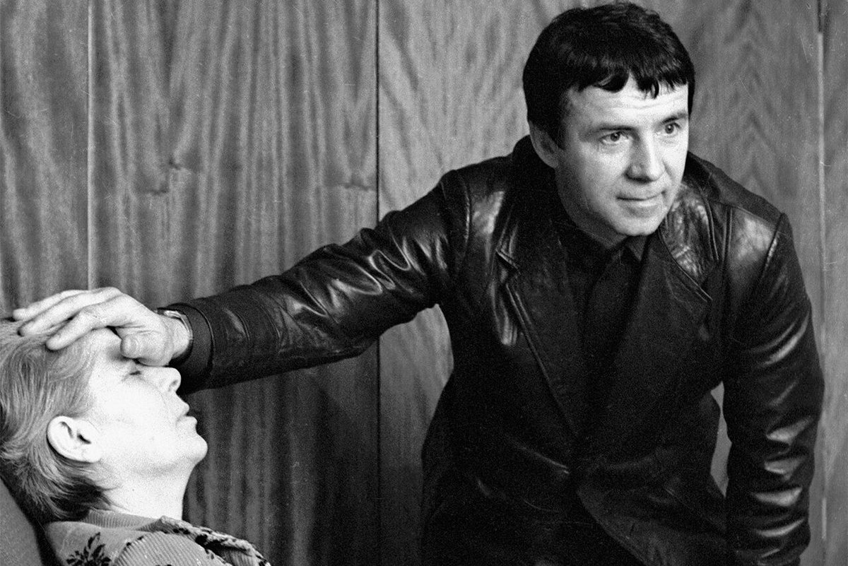 На сеансах Кашпировского творилось безумие (фото из открытых источников) 