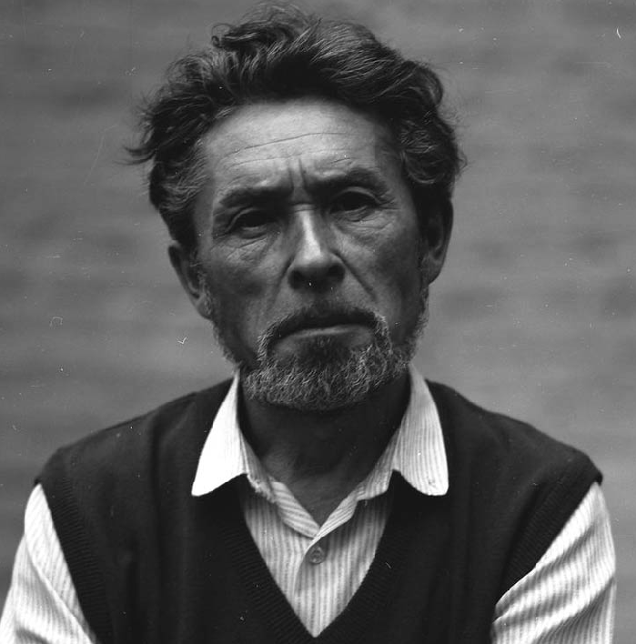 поэт Геннадий Айги