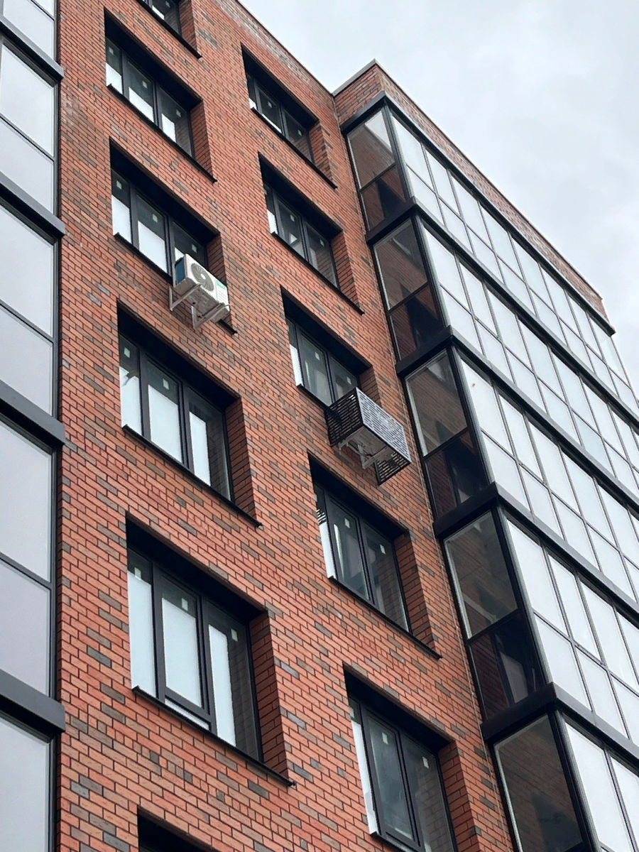 ЖК ,,МЕТРОПОЛЬ,, КУРСК.  На момент покупки квартиры на 4м этаже идеальной планировки и окна во двор -цена была 83 тыс за квадрат ,ипотека 5.4 %. На 04.03.2024 аналогичные в среднем по 93 тыс за квадрат в этом же доме.