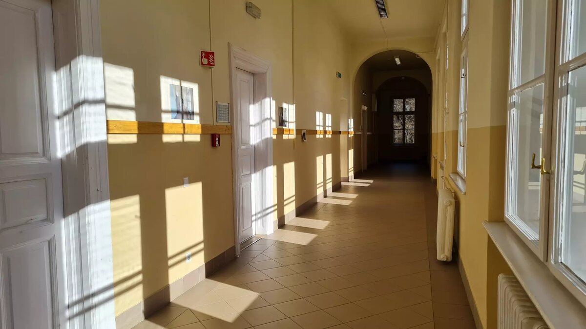     В департаменте образования ХМАО заявили, что ничего не знают о давлении на учителей из-за президентских выборов. Но и проверка не входит в их обязанности.