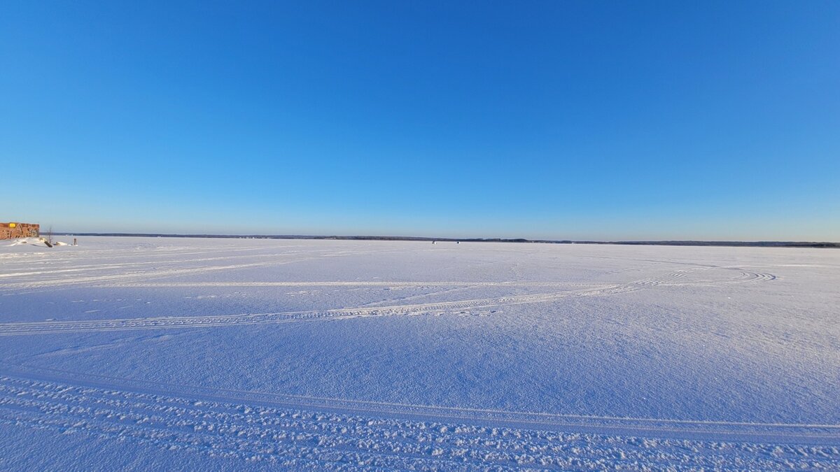 Все прекрасно знают или хотя бы слышали про знаменитое озеро Селигер. Но мало кто знает, что скрывается за маской известного туристического места.-17