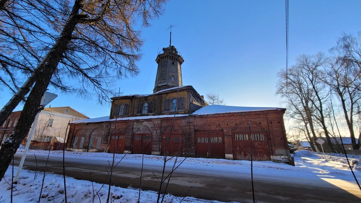 Все прекрасно знают или хотя бы слышали про знаменитое озеро Селигер. Но мало кто знает, что скрывается за маской известного туристического места.-13