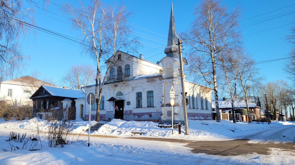 Все прекрасно знают или хотя бы слышали про знаменитое озеро Селигер. Но мало кто знает, что скрывается за маской известного туристического места.-14