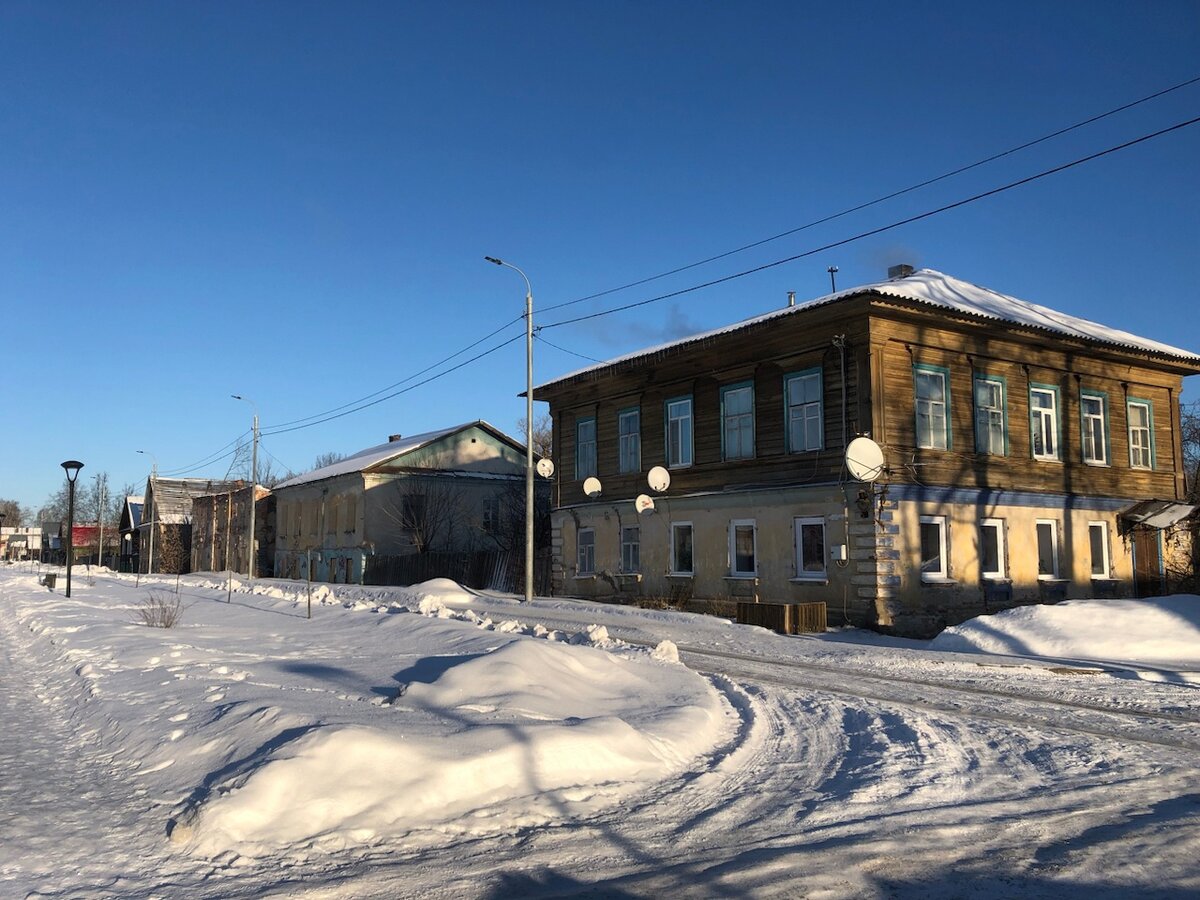 Все прекрасно знают или хотя бы слышали про знаменитое озеро Селигер. Но мало кто знает, что скрывается за маской известного туристического места.-19-3