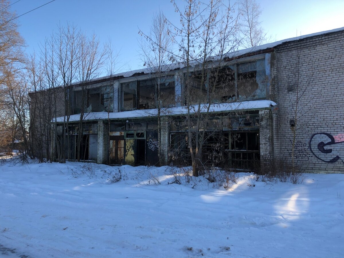 Все прекрасно знают или хотя бы слышали про знаменитое озеро Селигер. Но мало кто знает, что скрывается за маской известного туристического места.-21