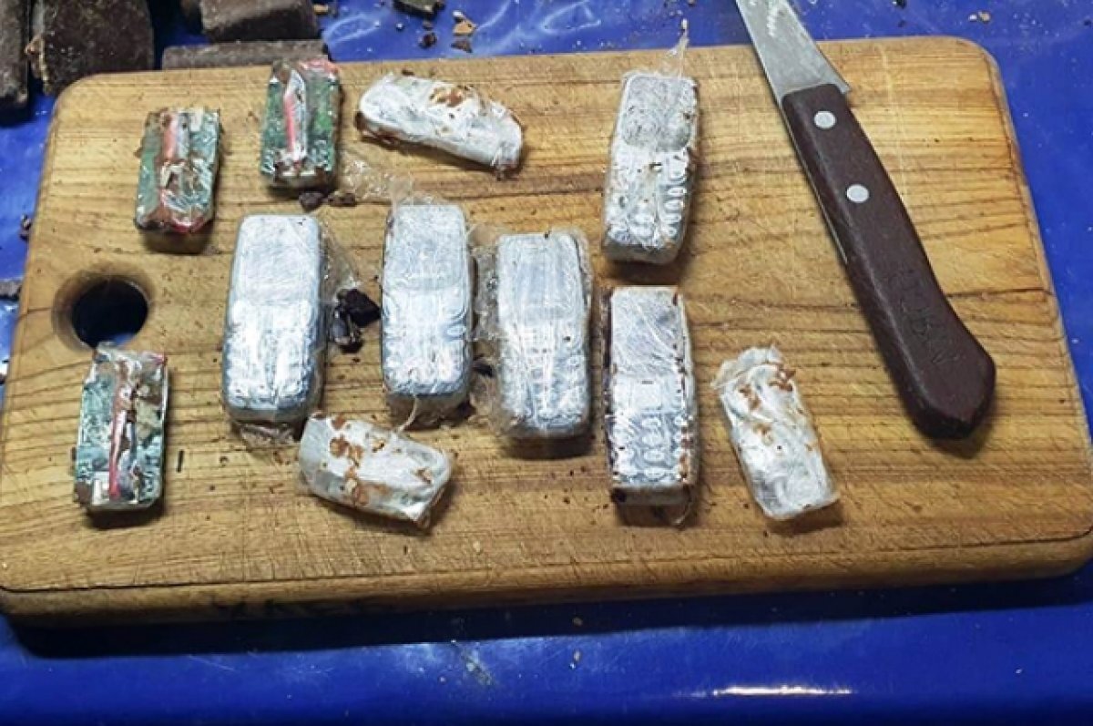    Пятнадцатилетняя тулячка пыталась передать телефоны в СИЗО