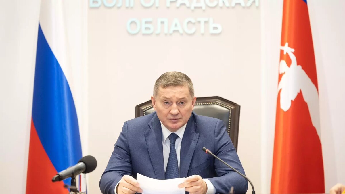     В Волгограде прошло оперативное совещание губернатора, на котором Андрей Бочаров озвучил задачи по развитию региона в соответствии с инициативами Владимира Путина, прозвучавшими в послании Федеральному Собранию.