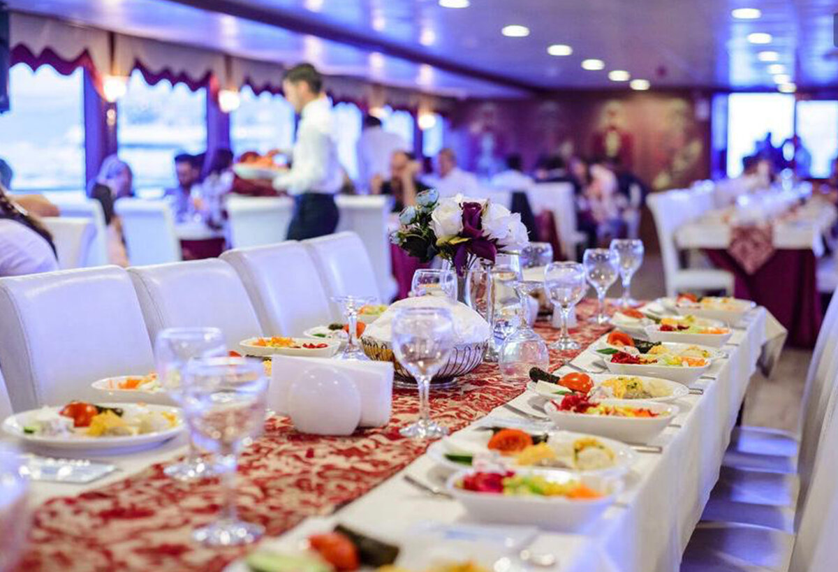 Теплоход флоренция дискотека. Теплоход гидровояж. Дискотека на теплоходе. Дискотека на теплоходе. Вечеринка на корабле.