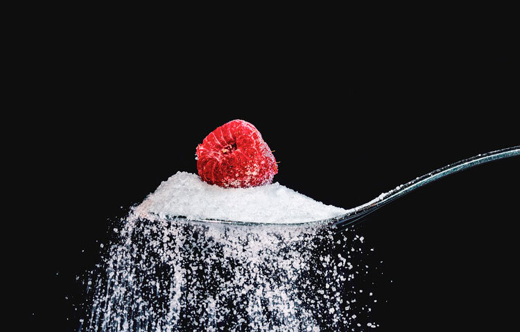 Многие люди переходят на сахарозаменители, чтобы уменьшить употребление сахара. Диетолог Наталья Павлюк рассказала, на самом ли деле заменители сахара безопасны.