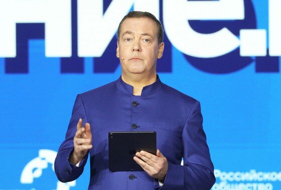    Дмитрий Медведев