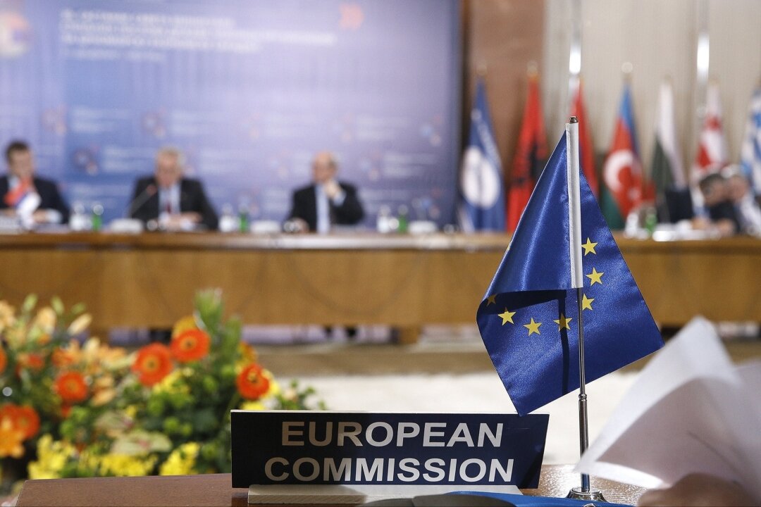    ЕК намерена начать ограничение поставок российского СПГ в ЕС в апреле