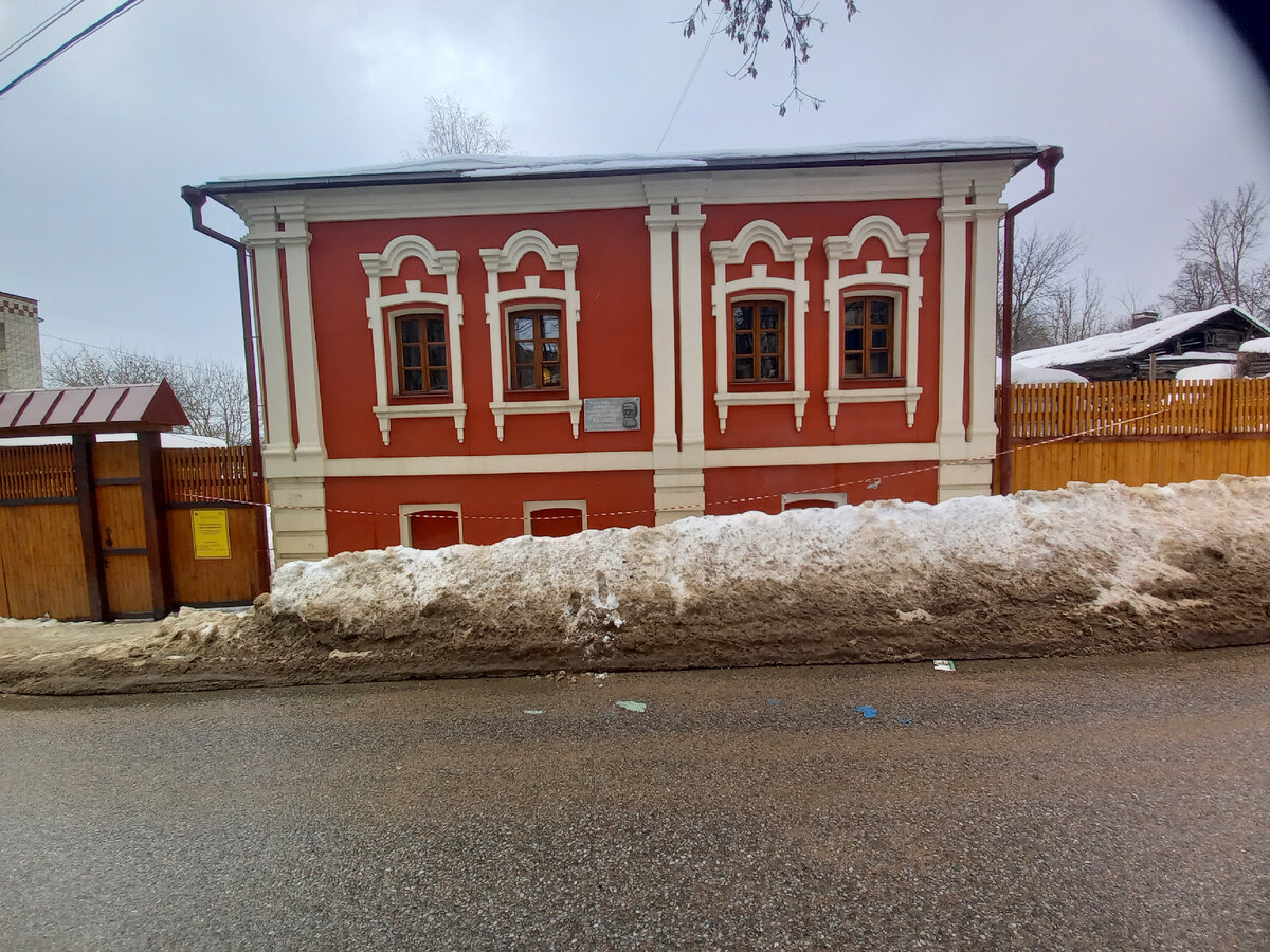 Восточный фасад дома Торубаевых