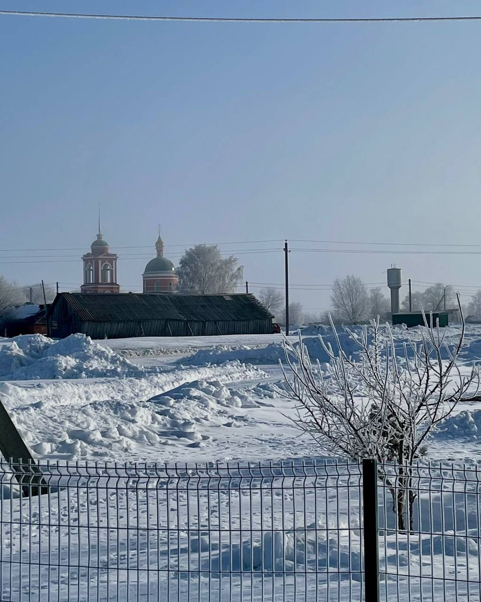 Вид из окна дома моих родителей в деревне Богородицкое.