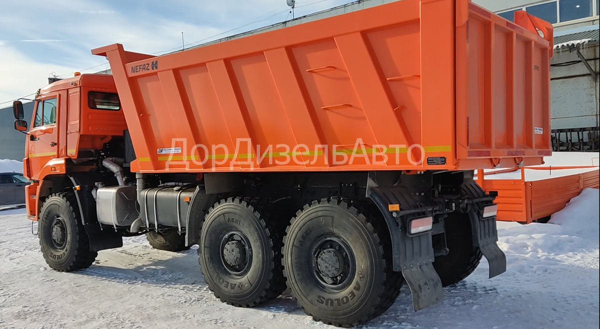 Полноприводный самосвал Камаз 65222