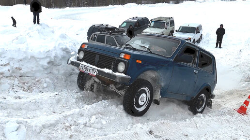 Они одного года, НО разница колоссальная. НИВА против JEEP