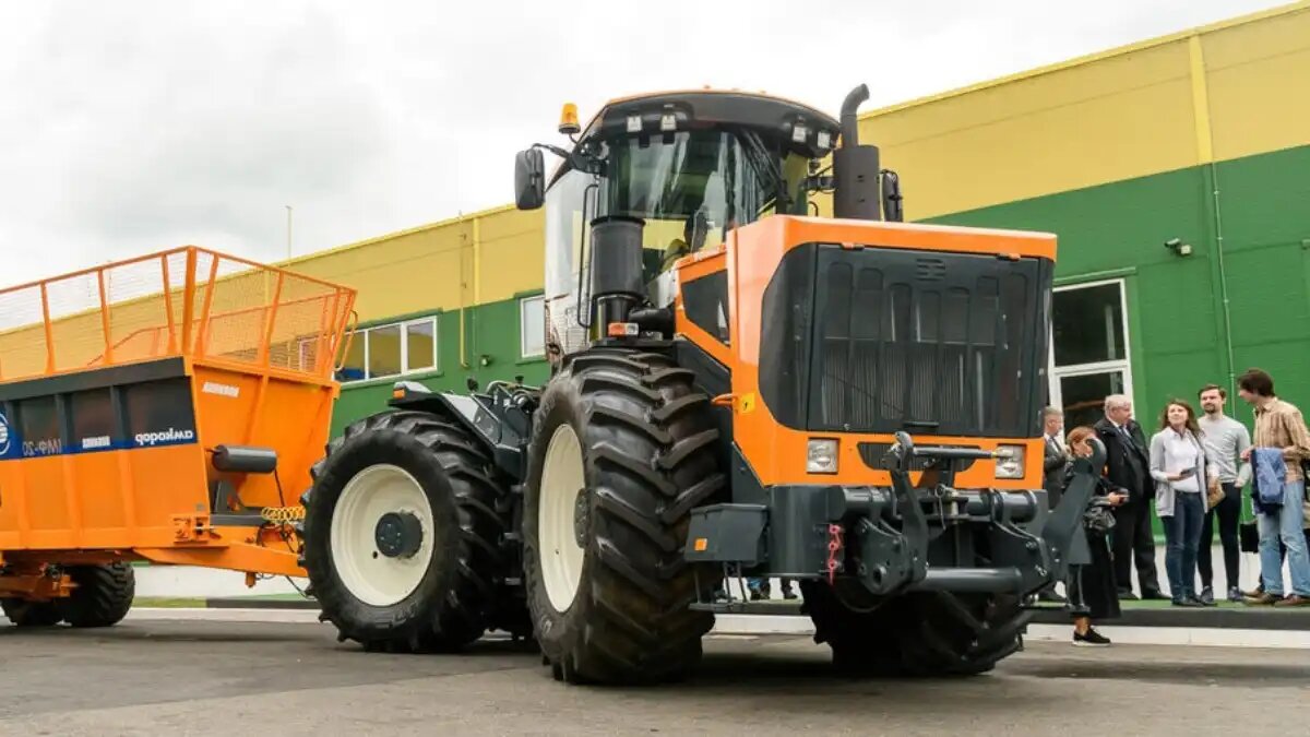 Фото: amkodor-centr.ru Трактор Амкодор 5300