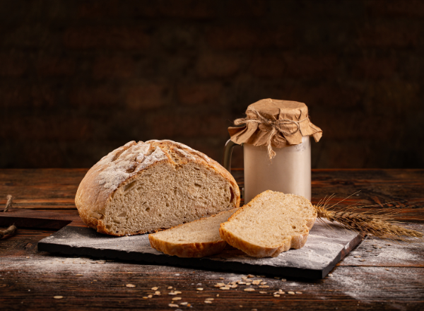 Много веков назад хлеб был признаком достатка, однако сегодня он всё чаще становится предметом для дискуссий: есть или не есть, полезен или не очень, с дрожжами или без… Давайте разберёмся в этом...-2