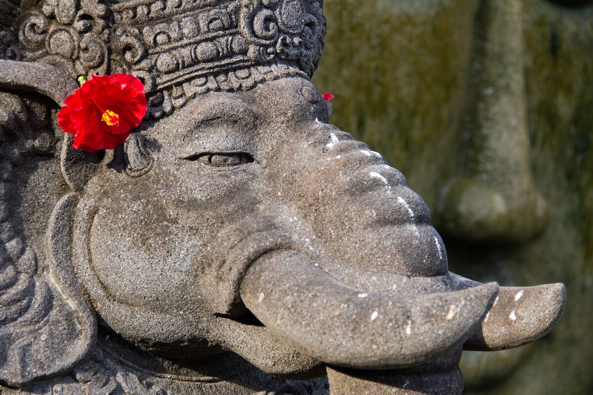 Новый год на Бали называется Ньепи и встречают его по древнему индуистскому календарю Сака.-5