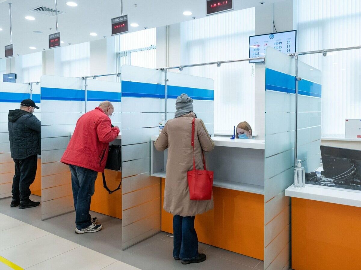    Посетители в новом здании Федеральной налоговой службы в Москве © РИА Новости / Пресс-служба мэра и правительства Москвы