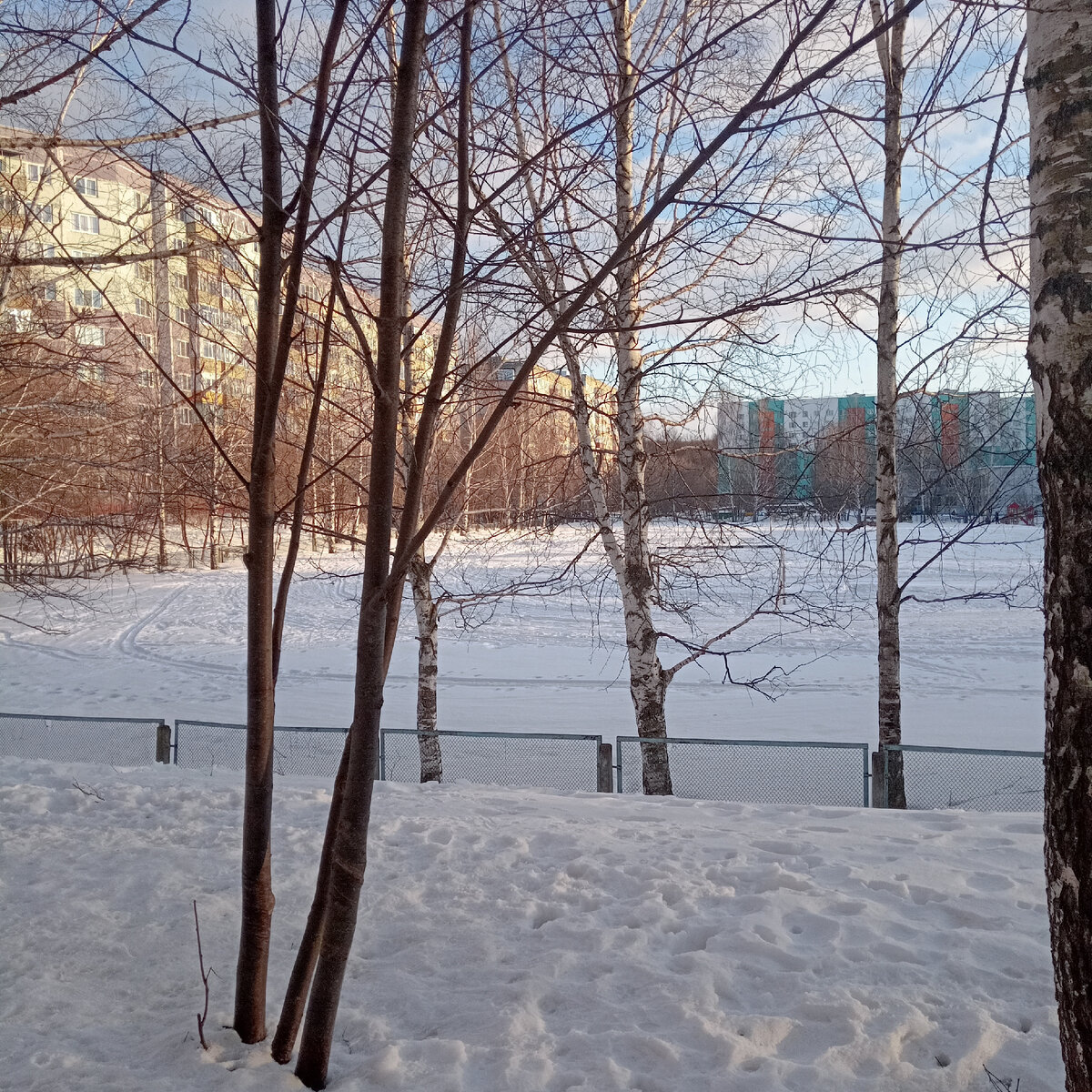 Март в городе