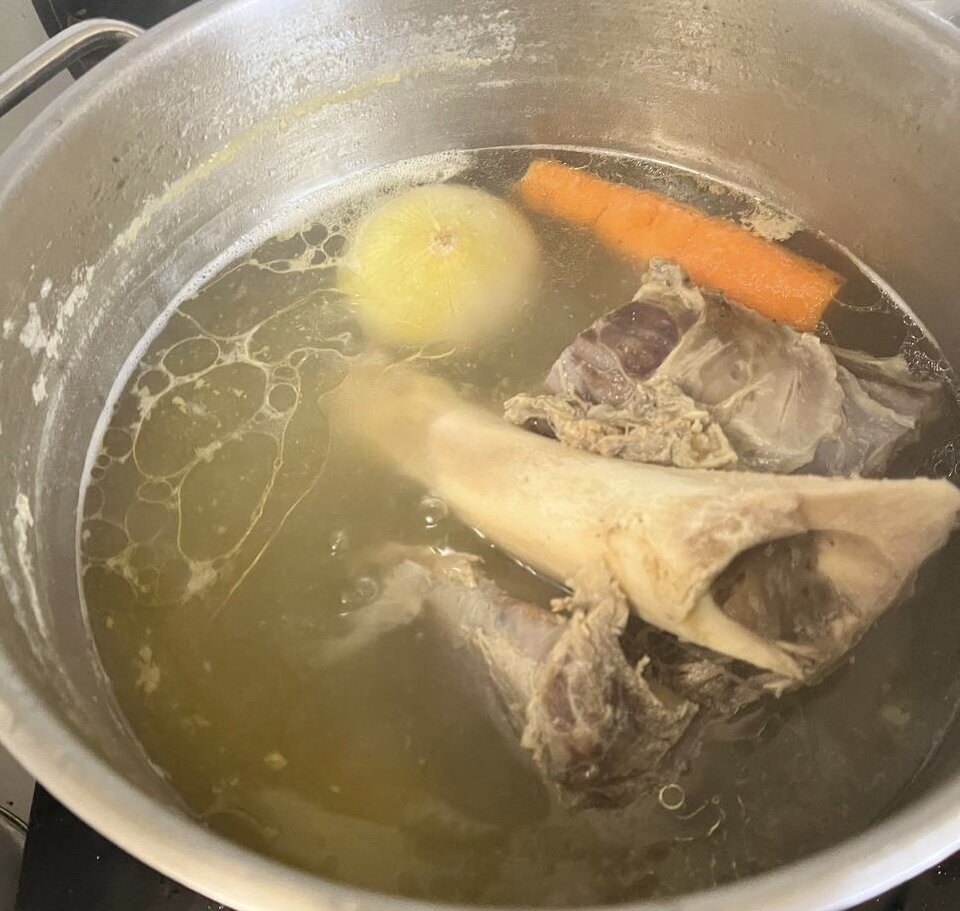 Холодец варят долго