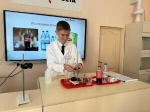  📷    В центрах «Точка роста» в Оренбуржье прошла онлайн-неделя химии Белов Михаил Александрович