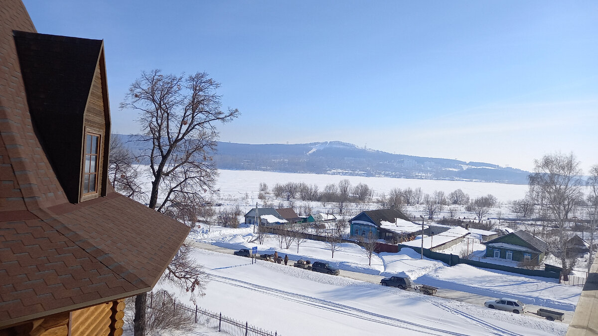 Село Усолье Самарской области. Вид с церковной колокольни, март 2024. Фото автора